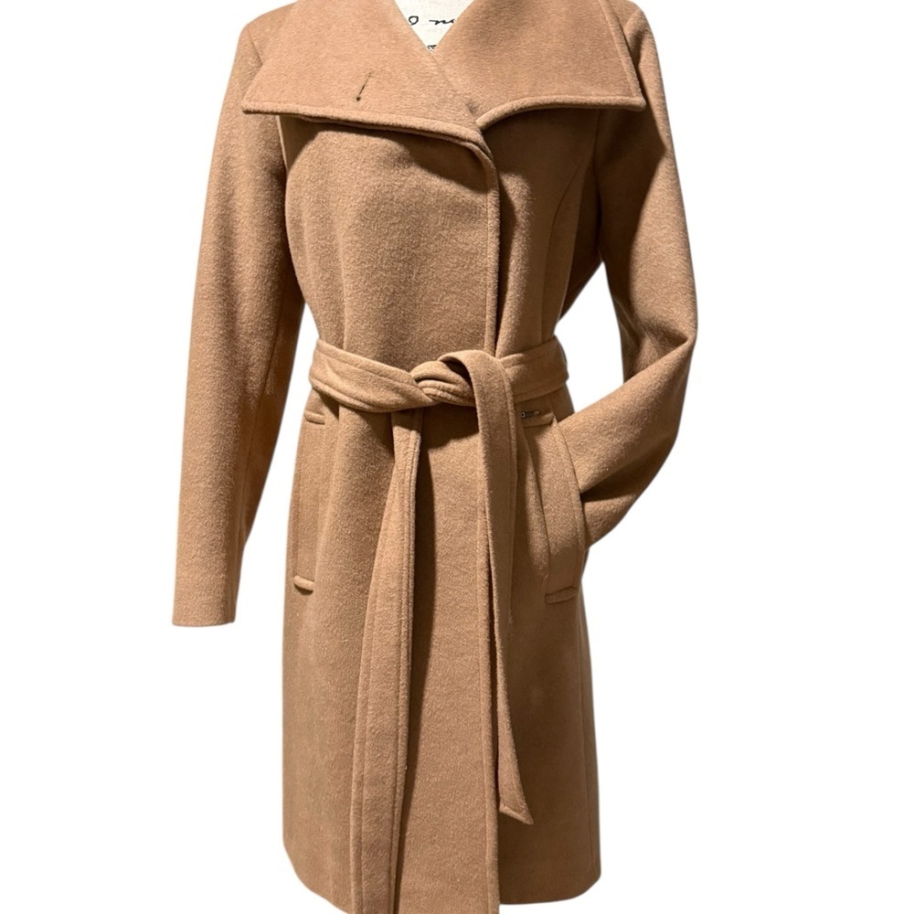 Michael Kors Camel Coat Wool Blend Classic Silhouette Lined Pockets Size Large - Picture 2 of 9